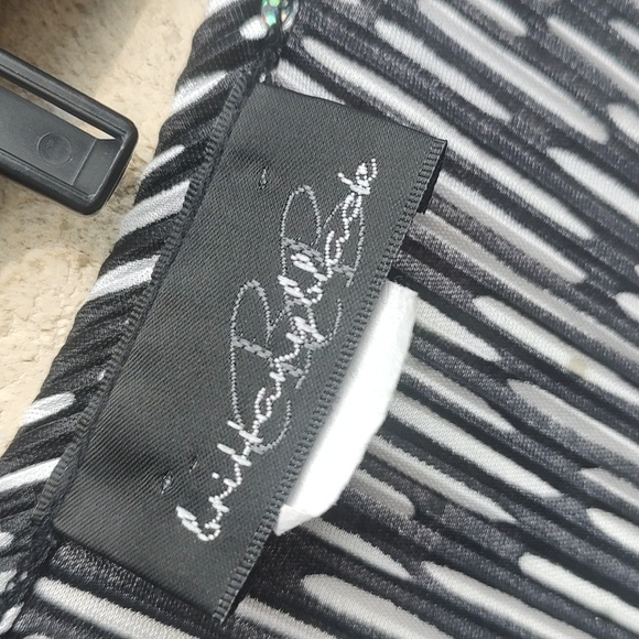 Black/white Top - Picture 6 of 9